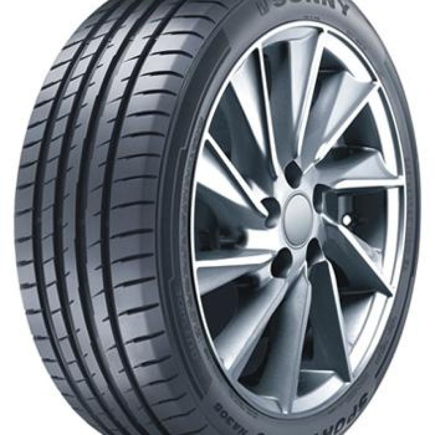 NA305 XL 215/40-17 W
